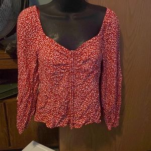 Super cute small long sleeve crop top/shirt